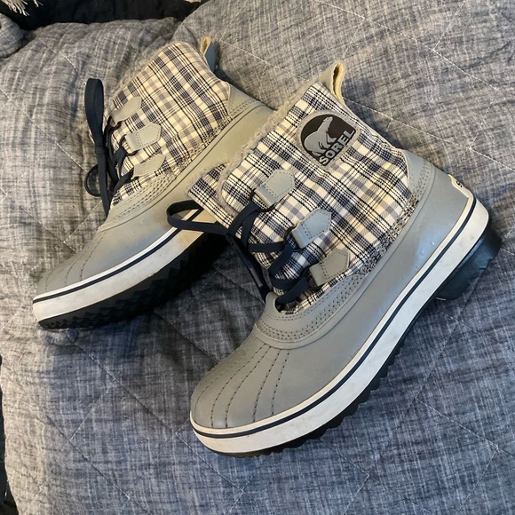 Sorel Shoes - Sorel Tivoli Plaid Waterproof Duck Winter Boots Sz 9